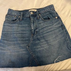 Madewell denim skirt size 24